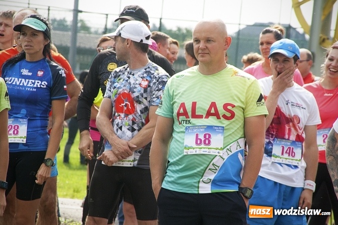 Zdjęcie w galerii na portalu naszwodzislaw.com: Zedrzyj szczewiki dla Bereniki. Pobiegli dla mieszkanki Łazisk. FOTO wiadomości z regionu