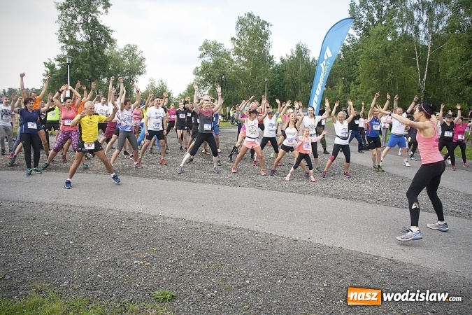 Zdjęcie w galerii na portalu naszwodzislaw.com: Zedrzyj szczewiki dla Bereniki. Pobiegli dla mieszkanki Łazisk. FOTO wiadomości z regionu