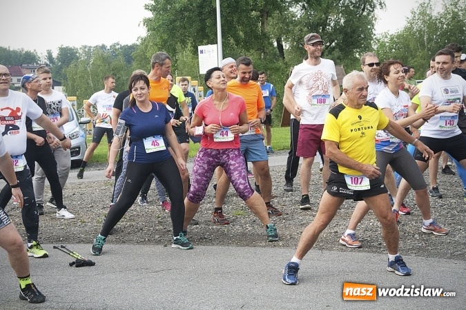Zdjęcie w galerii na portalu naszwodzislaw.com: Zedrzyj szczewiki dla Bereniki. Pobiegli dla mieszkanki Łazisk. FOTO wiadomości z regionu
