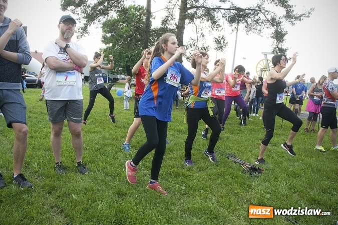 Zdjęcie w galerii na portalu naszwodzislaw.com: Zedrzyj szczewiki dla Bereniki. Pobiegli dla mieszkanki Łazisk. FOTO wiadomości z regionu