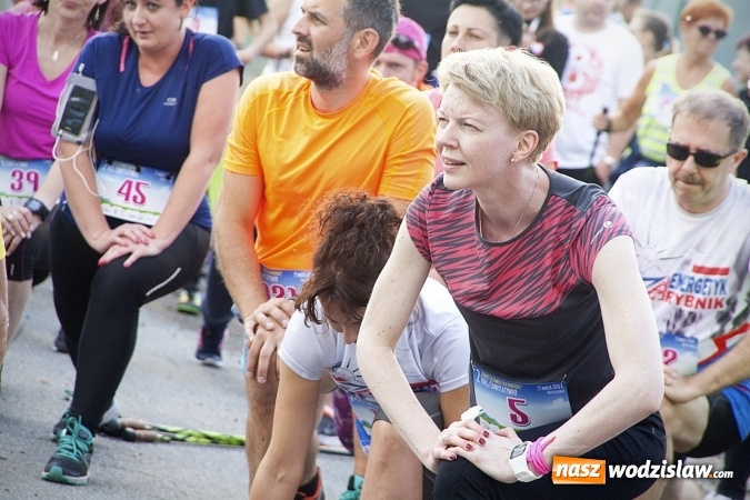 Zdjęcie w galerii na portalu naszwodzislaw.com: Zedrzyj szczewiki dla Bereniki. Pobiegli dla mieszkanki Łazisk. FOTO wiadomości z regionu