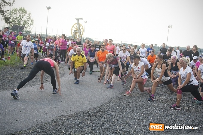 Zdjęcie w galerii na portalu naszwodzislaw.com: Zedrzyj szczewiki dla Bereniki. Pobiegli dla mieszkanki Łazisk. FOTO wiadomości z regionu