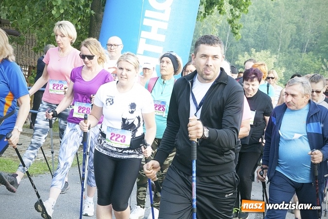 Zdjęcie w galerii na portalu naszwodzislaw.com: Zedrzyj szczewiki dla Bereniki. Pobiegli dla mieszkanki Łazisk. FOTO wiadomości z regionu