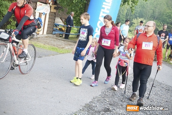 Zdjęcie w galerii na portalu naszwodzislaw.com: Zedrzyj szczewiki dla Bereniki. Pobiegli dla mieszkanki Łazisk. FOTO wiadomości z regionu