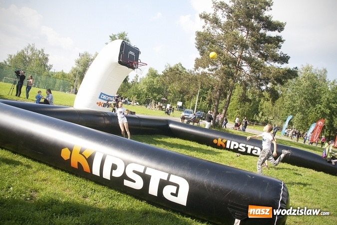 Zdjęcie w galerii na portalu naszwodzislaw.com: Zedrzyj szczewiki dla Bereniki. Pobiegli dla mieszkanki Łazisk. FOTO wiadomości z regionu