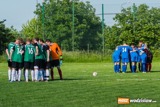 Zdjęcie w galerii na portalu naszwodzislaw.com: C klasa: Miłe złego początki. Olszynka bez punktów w starciu z Wichrem Płonia wiadomości z regionu