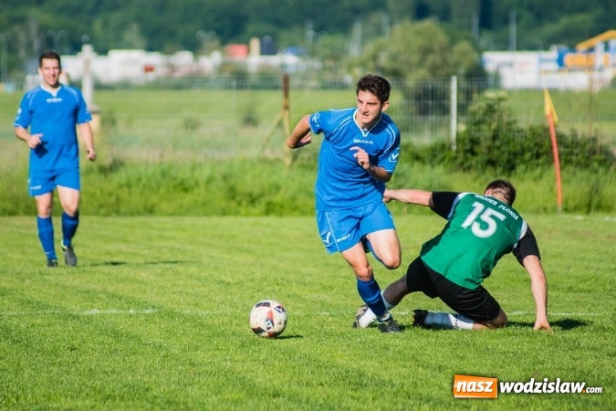 Zdjęcie w galerii na portalu naszwodzislaw.com: C klasa: Miłe złego początki. Olszynka bez punktów w starciu z Wichrem Płonia wiadomości z regionu