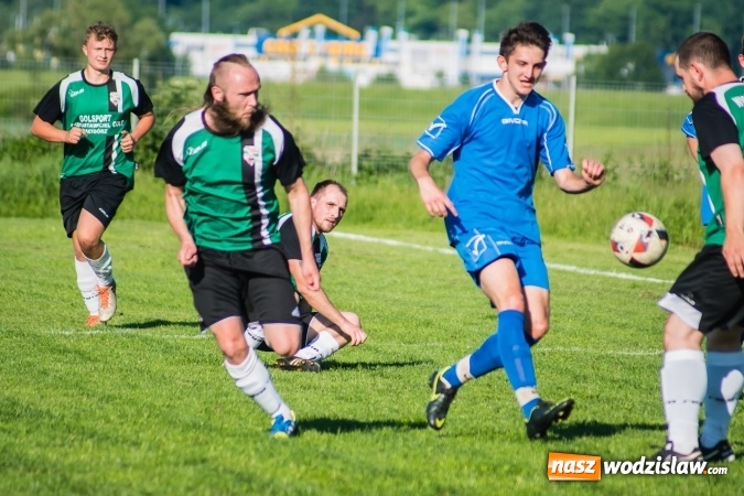 Zdjęcie w galerii na portalu naszwodzislaw.com: C klasa: Miłe złego początki. Olszynka bez punktów w starciu z Wichrem Płonia wiadomości z regionu