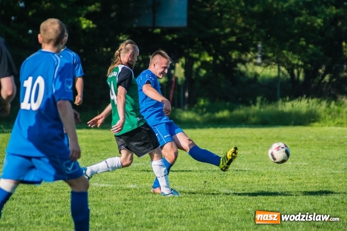 Zdjęcie w galerii na portalu naszwodzislaw.com: C klasa: Miłe złego początki. Olszynka bez punktów w starciu z Wichrem Płonia wiadomości z regionu