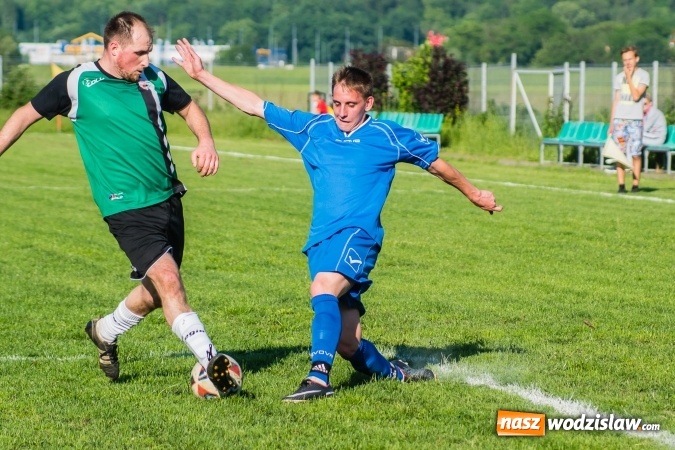 Zdjęcie w galerii na portalu naszwodzislaw.com: C klasa: Miłe złego początki. Olszynka bez punktów w starciu z Wichrem Płonia wiadomości z regionu