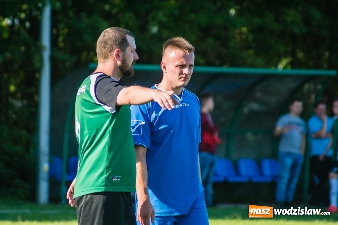 Zdjęcie w galerii na portalu naszwodzislaw.com: C klasa: Miłe złego początki. Olszynka bez punktów w starciu z Wichrem Płonia wiadomości z regionu