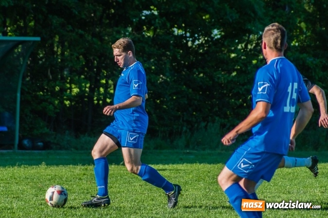 Zdjęcie w galerii na portalu naszwodzislaw.com: C klasa: Miłe złego początki. Olszynka bez punktów w starciu z Wichrem Płonia wiadomości z regionu