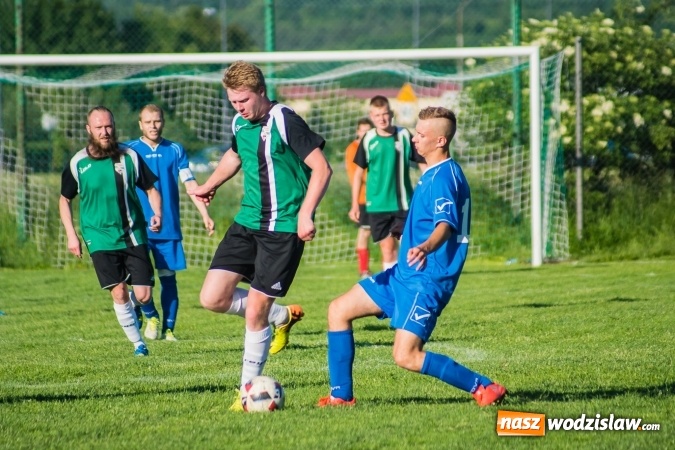 Zdjęcie w galerii na portalu naszwodzislaw.com: C klasa: Miłe złego początki. Olszynka bez punktów w starciu z Wichrem Płonia wiadomości z regionu