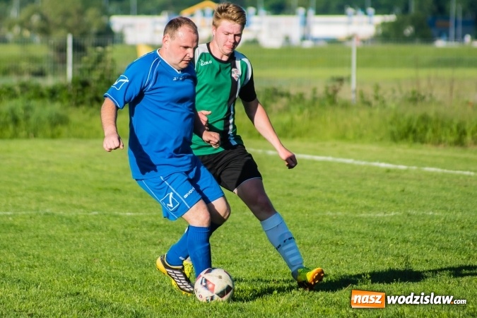 Zdjęcie w galerii na portalu naszwodzislaw.com: C klasa: Miłe złego początki. Olszynka bez punktów w starciu z Wichrem Płonia wiadomości z regionu