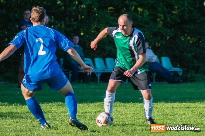 Zdjęcie w galerii na portalu naszwodzislaw.com: C klasa: Miłe złego początki. Olszynka bez punktów w starciu z Wichrem Płonia wiadomości z regionu