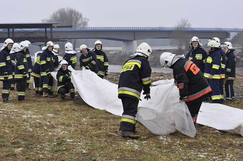Zdjęcie w galerii na portalu naszwodzislaw.com: Niezapowiedziane ćwiczenia w Olzie wiadomości z regionu