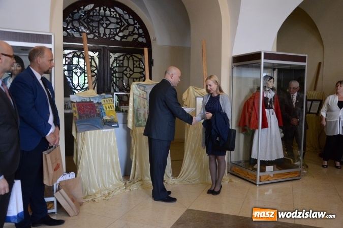 Zdjęcie w galerii na portalu naszwodzislaw.com: Silesia Tak Art oraz Towarzystwo Miłośników Ziemi Wodzisławskiej z wystawą w Muzeum. ZDJĘCIA  wiadomości z regionu