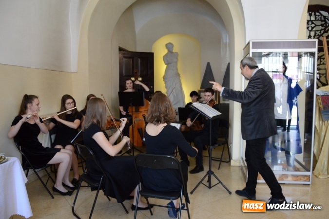 Zdjęcie w galerii na portalu naszwodzislaw.com: Silesia Tak Art oraz Towarzystwo Miłośników Ziemi Wodzisławskiej z wystawą w Muzeum. ZDJĘCIA  wiadomości z regionu