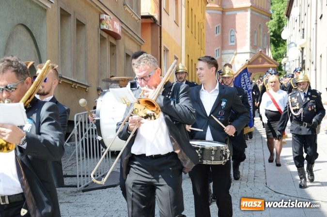 Zdjęcie w galerii na portalu naszwodzislaw.com: Obchody Dnia Strażaka na wodzisławskim rynku. ZDJĘCIA  wiadomości z regionu