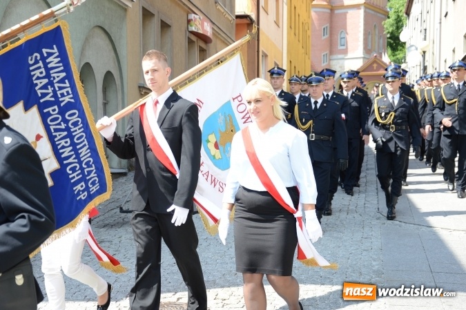 Zdjęcie w galerii na portalu naszwodzislaw.com: Obchody Dnia Strażaka na wodzisławskim rynku. ZDJĘCIA  wiadomości z regionu