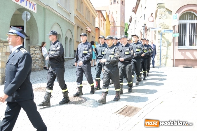 Zdjęcie w galerii na portalu naszwodzislaw.com: Obchody Dnia Strażaka na wodzisławskim rynku. ZDJĘCIA  wiadomości z regionu