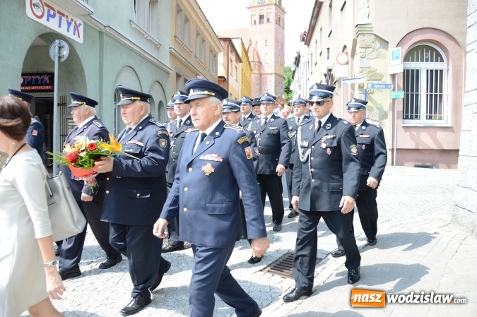 Zdjęcie w galerii na portalu naszwodzislaw.com: Obchody Dnia Strażaka na wodzisławskim rynku. ZDJĘCIA  wiadomości z regionu