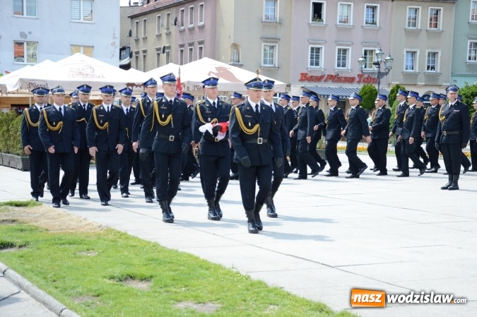 Zdjęcie w galerii na portalu naszwodzislaw.com: Obchody Dnia Strażaka na wodzisławskim rynku. ZDJĘCIA  wiadomości z regionu