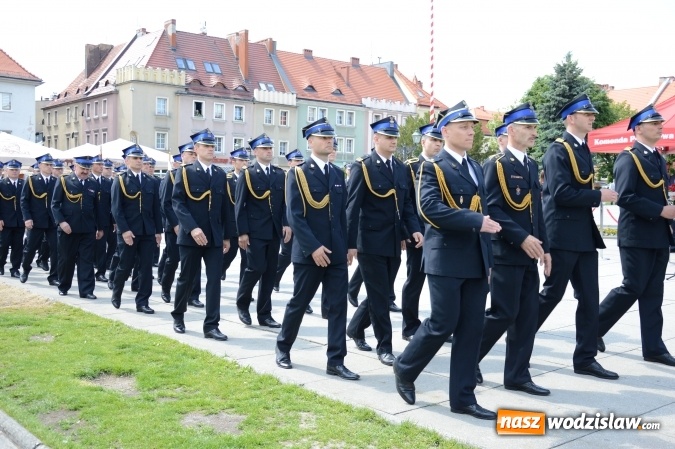 Zdjęcie w galerii na portalu naszwodzislaw.com: Obchody Dnia Strażaka na wodzisławskim rynku. ZDJĘCIA  wiadomości z regionu