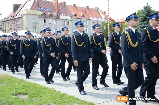 Zdjęcie w galerii na portalu naszwodzislaw.com: Obchody Dnia Strażaka na wodzisławskim rynku. ZDJĘCIA  wiadomości z regionu