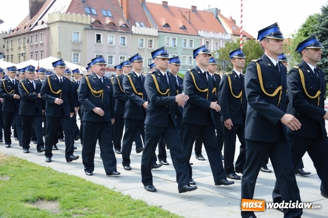 Zdjęcie w galerii na portalu naszwodzislaw.com: Obchody Dnia Strażaka na wodzisławskim rynku. ZDJĘCIA  wiadomości z regionu