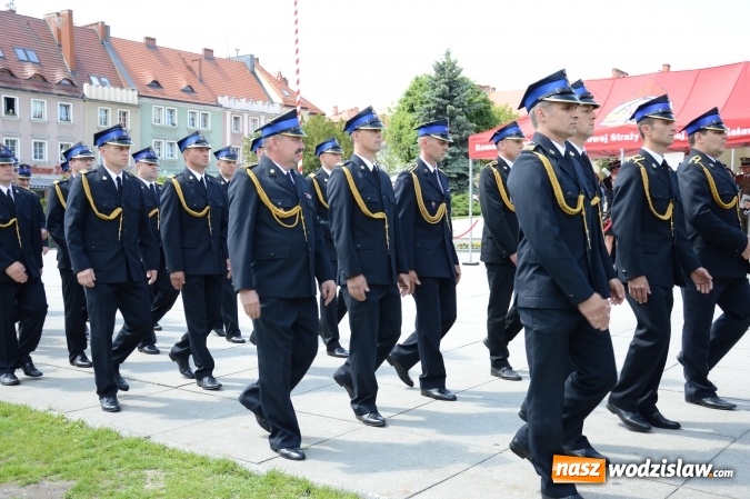 Zdjęcie w galerii na portalu naszwodzislaw.com: Obchody Dnia Strażaka na wodzisławskim rynku. ZDJĘCIA  wiadomości z regionu