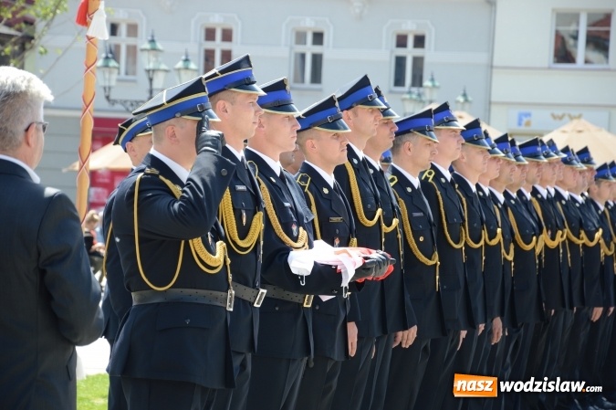 Zdjęcie w galerii na portalu naszwodzislaw.com: Obchody Dnia Strażaka na wodzisławskim rynku. ZDJĘCIA  wiadomości z regionu