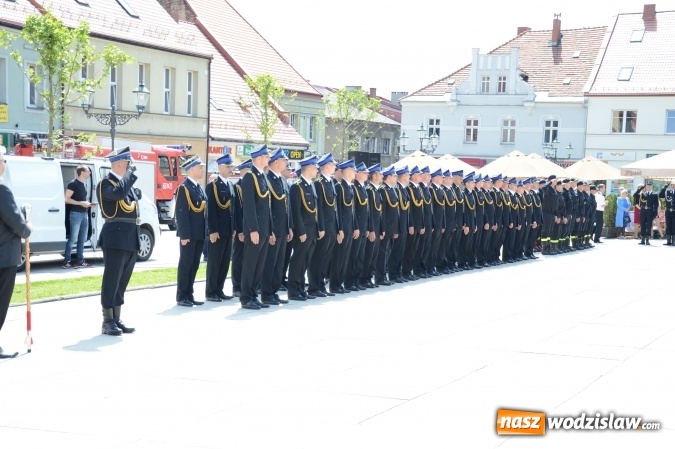 Zdjęcie w galerii na portalu naszwodzislaw.com: Obchody Dnia Strażaka na wodzisławskim rynku. ZDJĘCIA  wiadomości z regionu