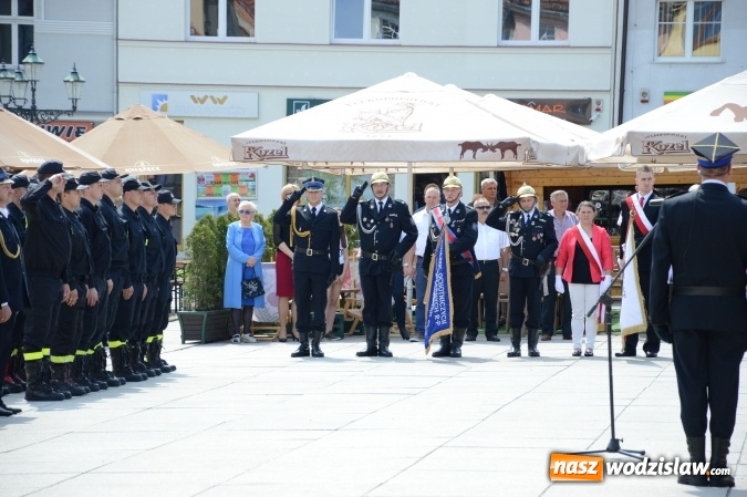 Zdjęcie w galerii na portalu naszwodzislaw.com: Obchody Dnia Strażaka na wodzisławskim rynku. ZDJĘCIA  wiadomości z regionu
