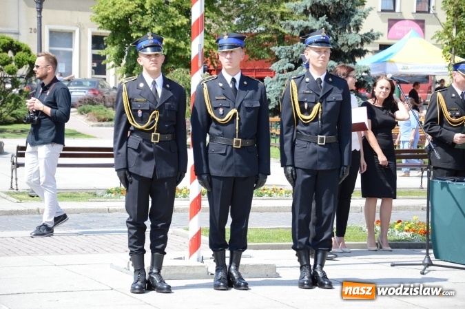 Zdjęcie w galerii na portalu naszwodzislaw.com: Obchody Dnia Strażaka na wodzisławskim rynku. ZDJĘCIA  wiadomości z regionu