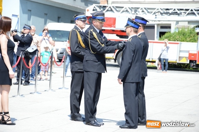 Zdjęcie w galerii na portalu naszwodzislaw.com: Obchody Dnia Strażaka na wodzisławskim rynku. ZDJĘCIA  wiadomości z regionu