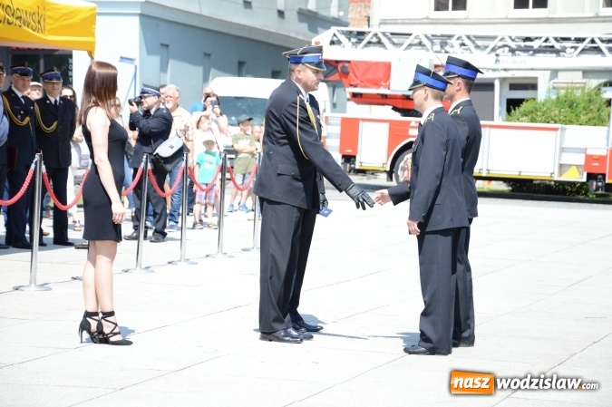 Zdjęcie w galerii na portalu naszwodzislaw.com: Obchody Dnia Strażaka na wodzisławskim rynku. ZDJĘCIA  wiadomości z regionu