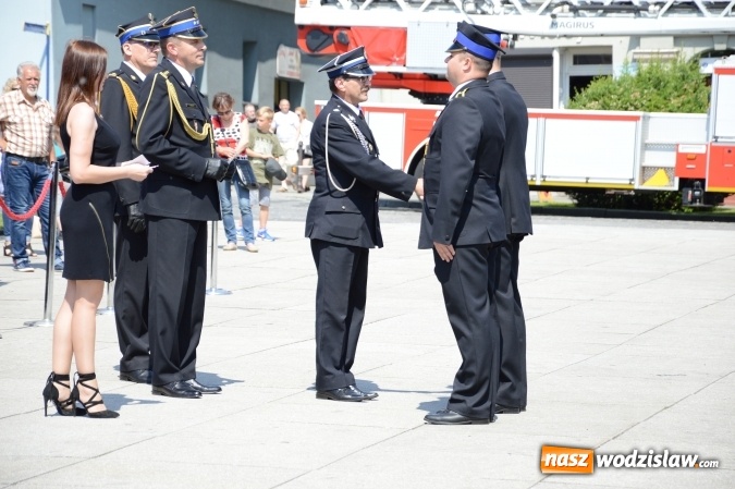 Zdjęcie w galerii na portalu naszwodzislaw.com: Obchody Dnia Strażaka na wodzisławskim rynku. ZDJĘCIA  wiadomości z regionu