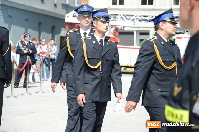 Zdjęcie w galerii na portalu naszwodzislaw.com: Obchody Dnia Strażaka na wodzisławskim rynku. ZDJĘCIA  wiadomości z regionu