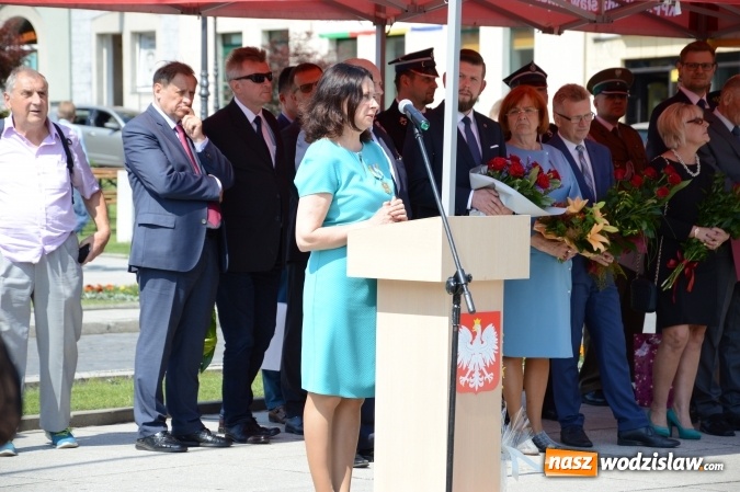 Zdjęcie w galerii na portalu naszwodzislaw.com: Obchody Dnia Strażaka na wodzisławskim rynku. ZDJĘCIA  wiadomości z regionu