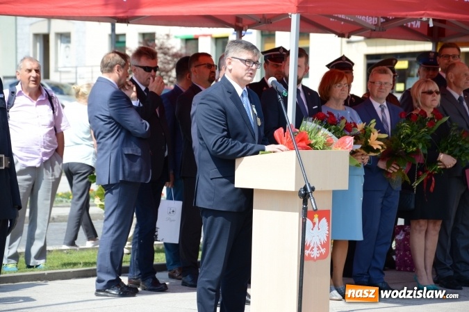 Zdjęcie w galerii na portalu naszwodzislaw.com: Obchody Dnia Strażaka na wodzisławskim rynku. ZDJĘCIA  wiadomości z regionu