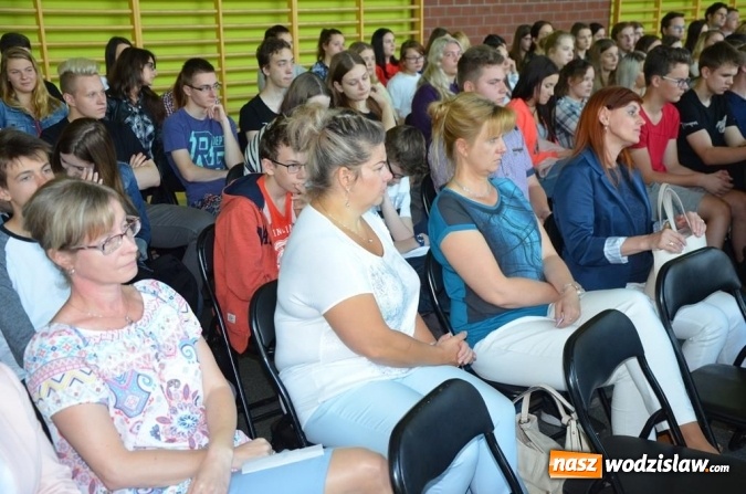 Zdjęcie w galerii na portalu naszwodzislaw.com: Festiwal Akademicki w Ekonomiku wiadomości z regionu