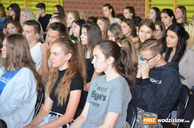 Zdjęcie w galerii na portalu naszwodzislaw.com: Festiwal Akademicki w Ekonomiku wiadomości z regionu