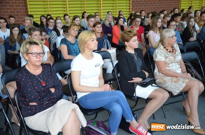 Zdjęcie w galerii na portalu naszwodzislaw.com: Festiwal Akademicki w Ekonomiku wiadomości z regionu