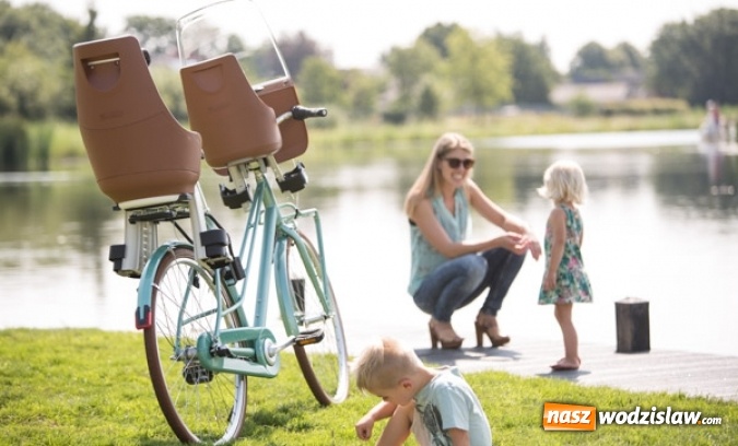 Zdjęcie w galerii na portalu naszwodzislaw.com: Przyczepka rowerowa dla dzieci. Czym kierować się przy wyborze? wiadomości z regionu