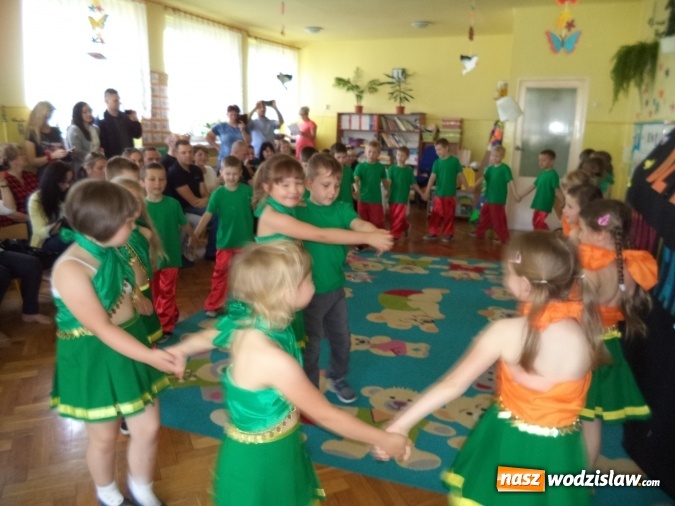 Zdjęcie w galerii na portalu naszwodzislaw.com: Dzień Mamy w przedszkolu nr 2 w Pszowie wiadomości z regionu