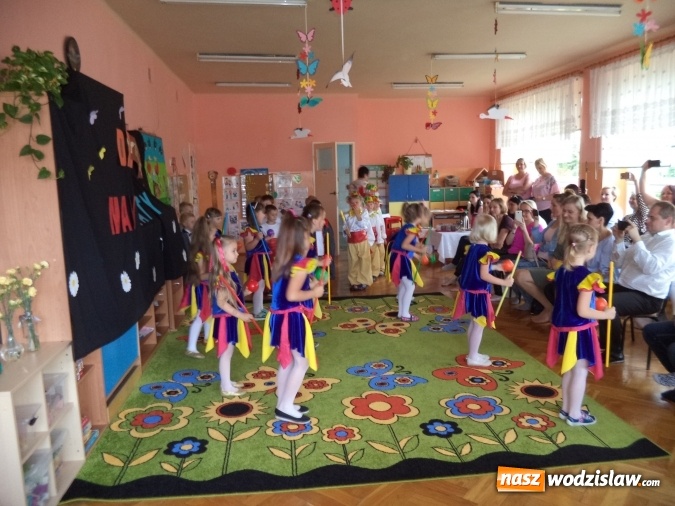Zdjęcie w galerii na portalu naszwodzislaw.com: Dzień Mamy w przedszkolu nr 2 w Pszowie wiadomości z regionu
