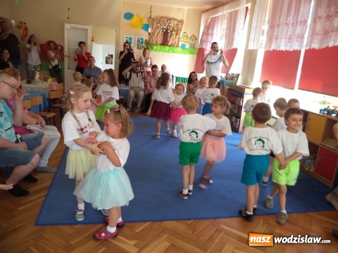 Zdjęcie w galerii na portalu naszwodzislaw.com: Dzień Mamy w przedszkolu nr 2 w Pszowie wiadomości z regionu