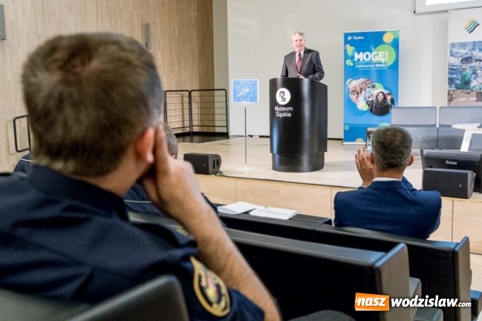 Zdjęcie w galerii na portalu naszwodzislaw.com: Jak wygląda walka ze smogiem? wiadomości z regionu