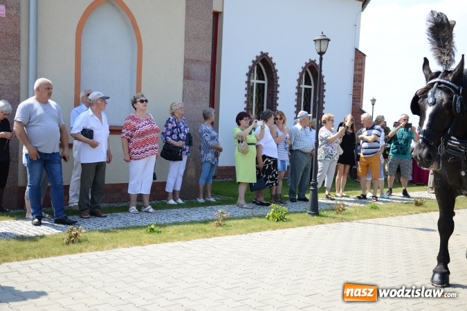 Zdjęcie w galerii na portalu naszwodzislaw.com: Kondukt pogrzebowy przeszedł ulicami Grabówki. Bordynowska Pani miała powtórny pogrzeb wiadomości z regionu